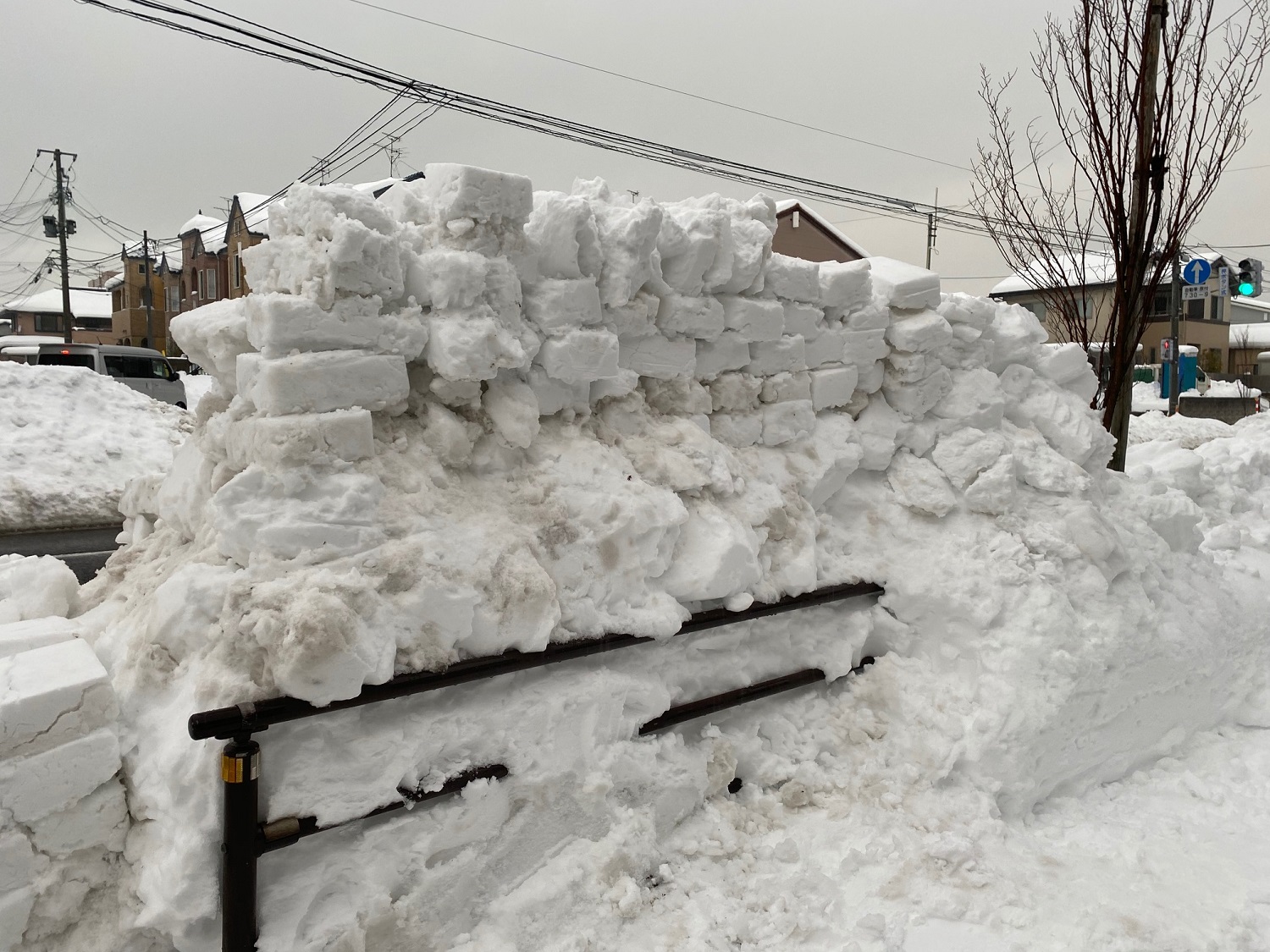 雪のブロックを積み上げました